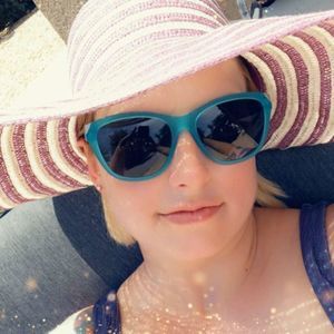 Meet your Posher, Katrina